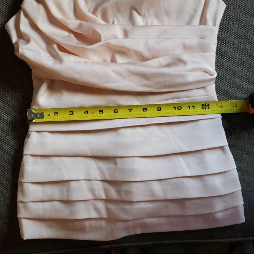 Express sleevless top - Picture 4 of 8